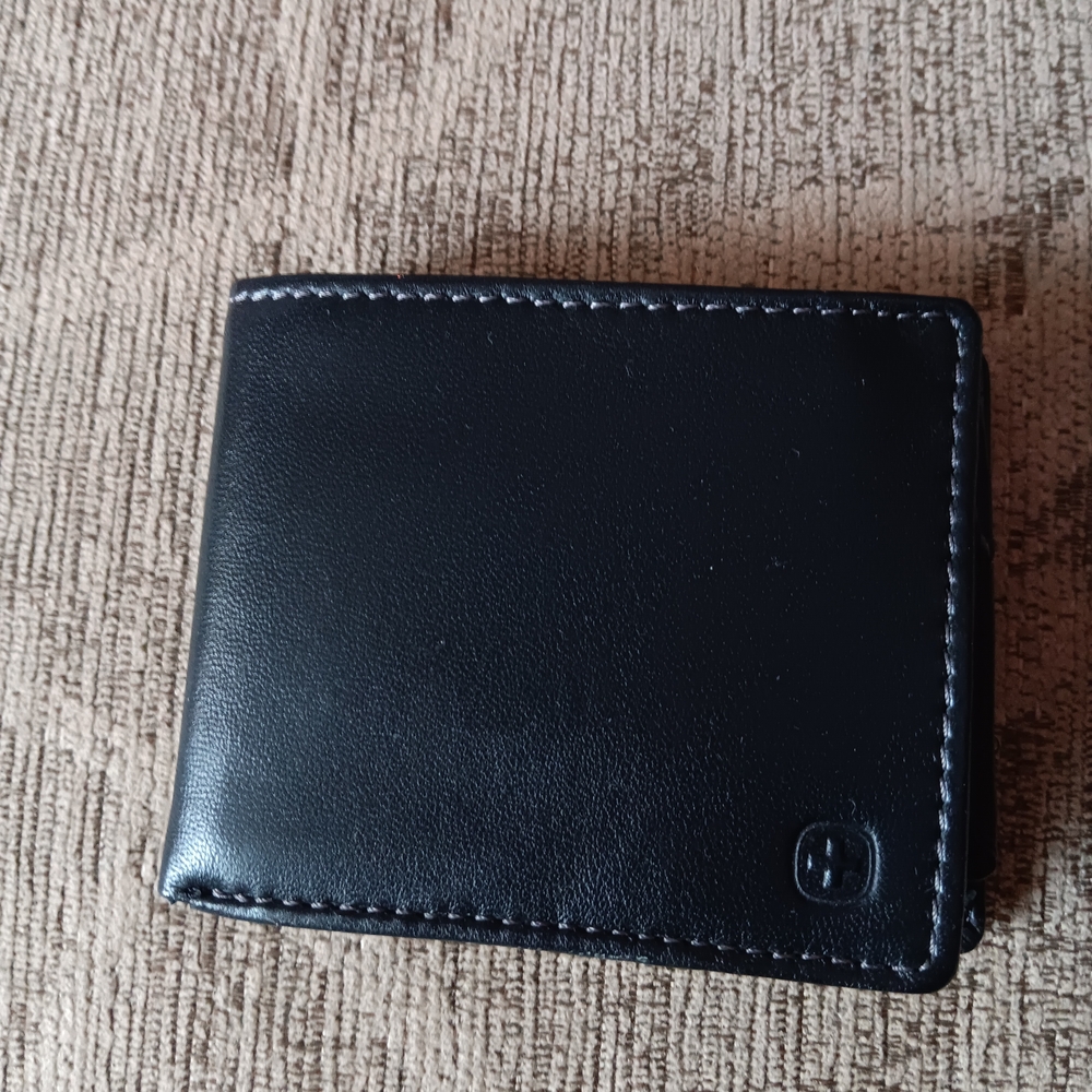 SwissGear Black Leather Wallet